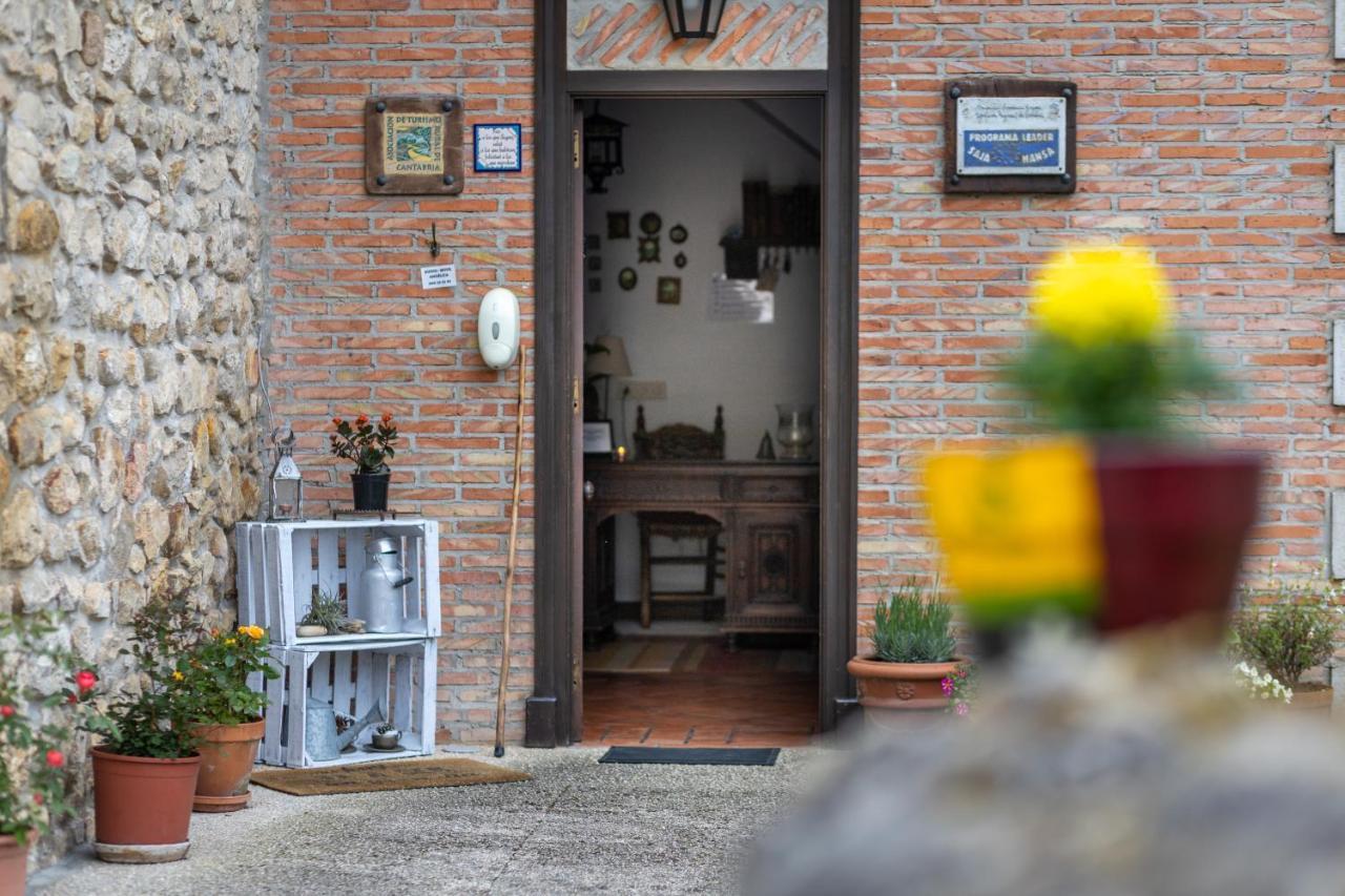 Posada De Muno Muñorrodero Buitenkant foto