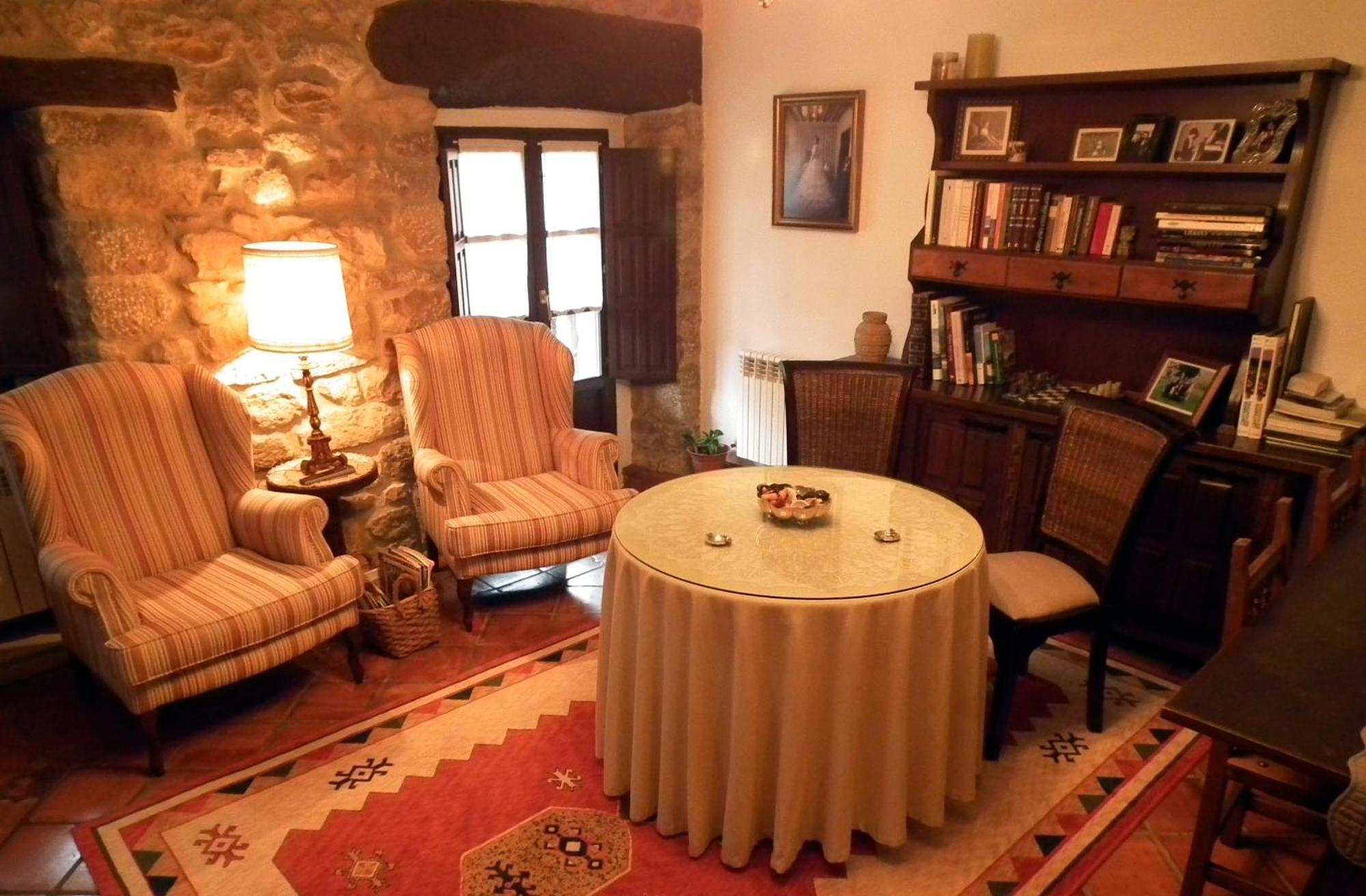 Posada De Muno Muñorrodero Buitenkant foto