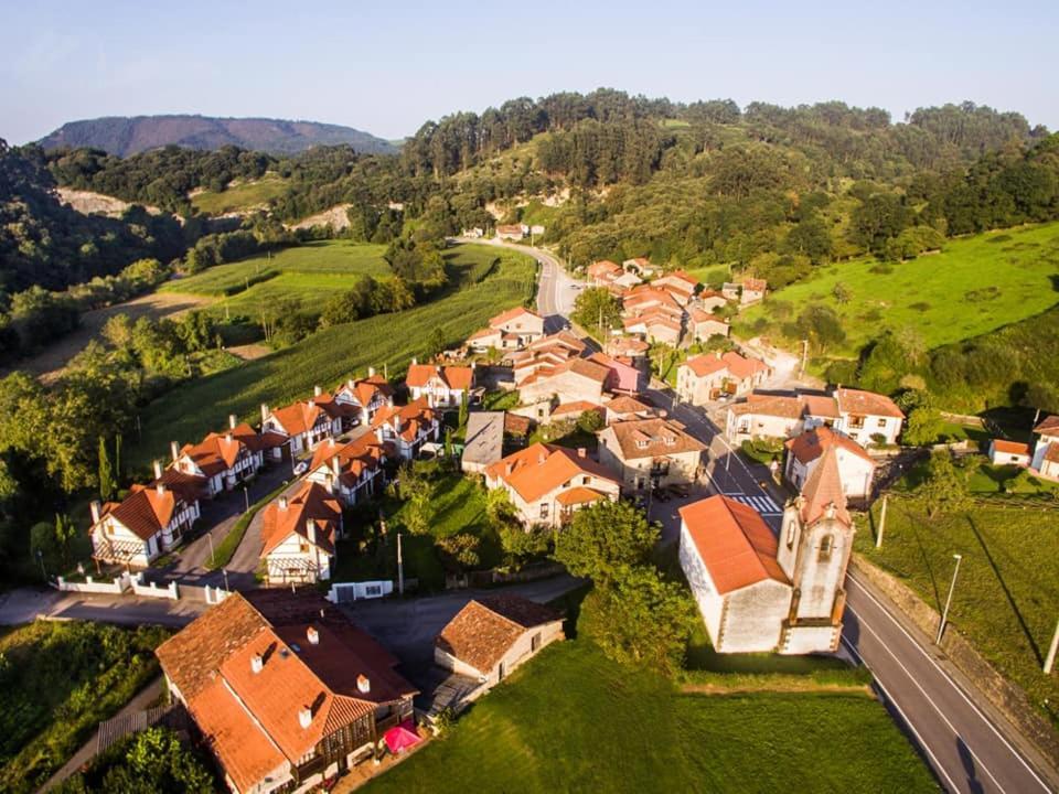 Posada De Muno Muñorrodero Buitenkant foto